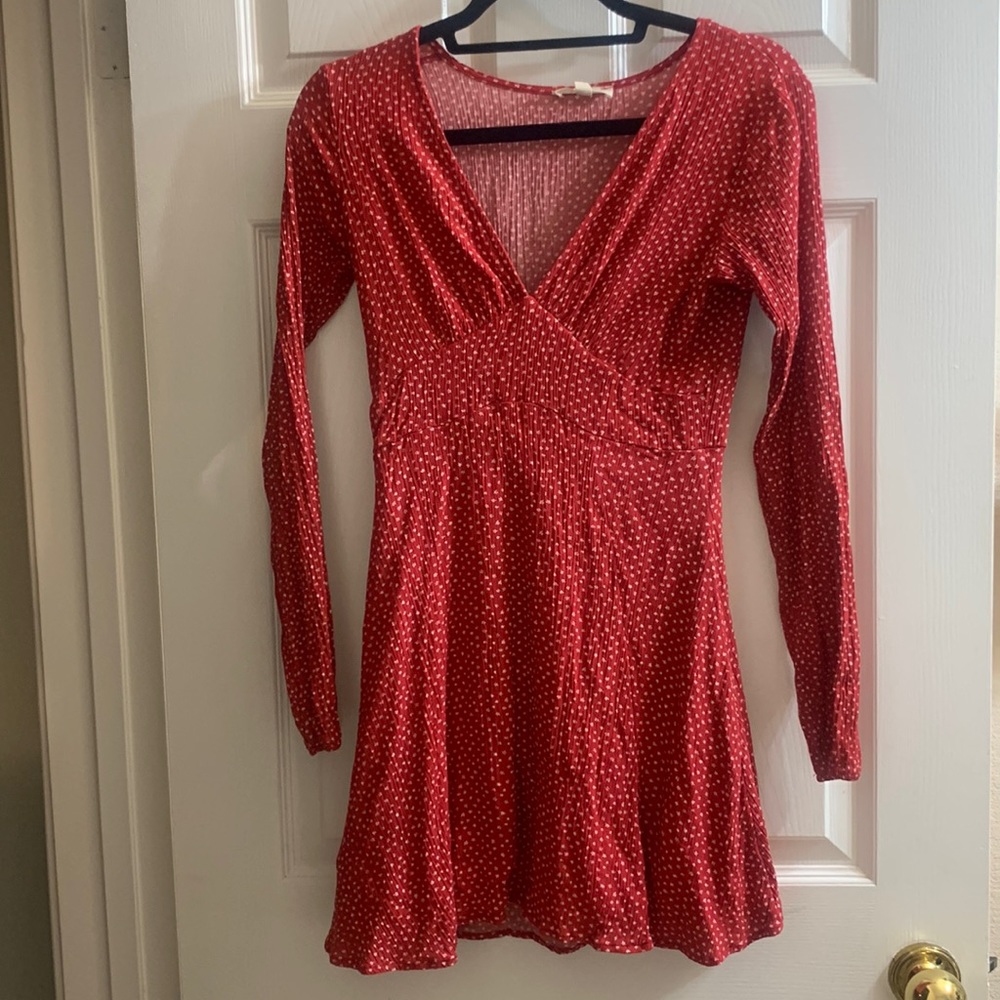 Red and white patterned long sleeve mini dress. Size S. Great for spring!